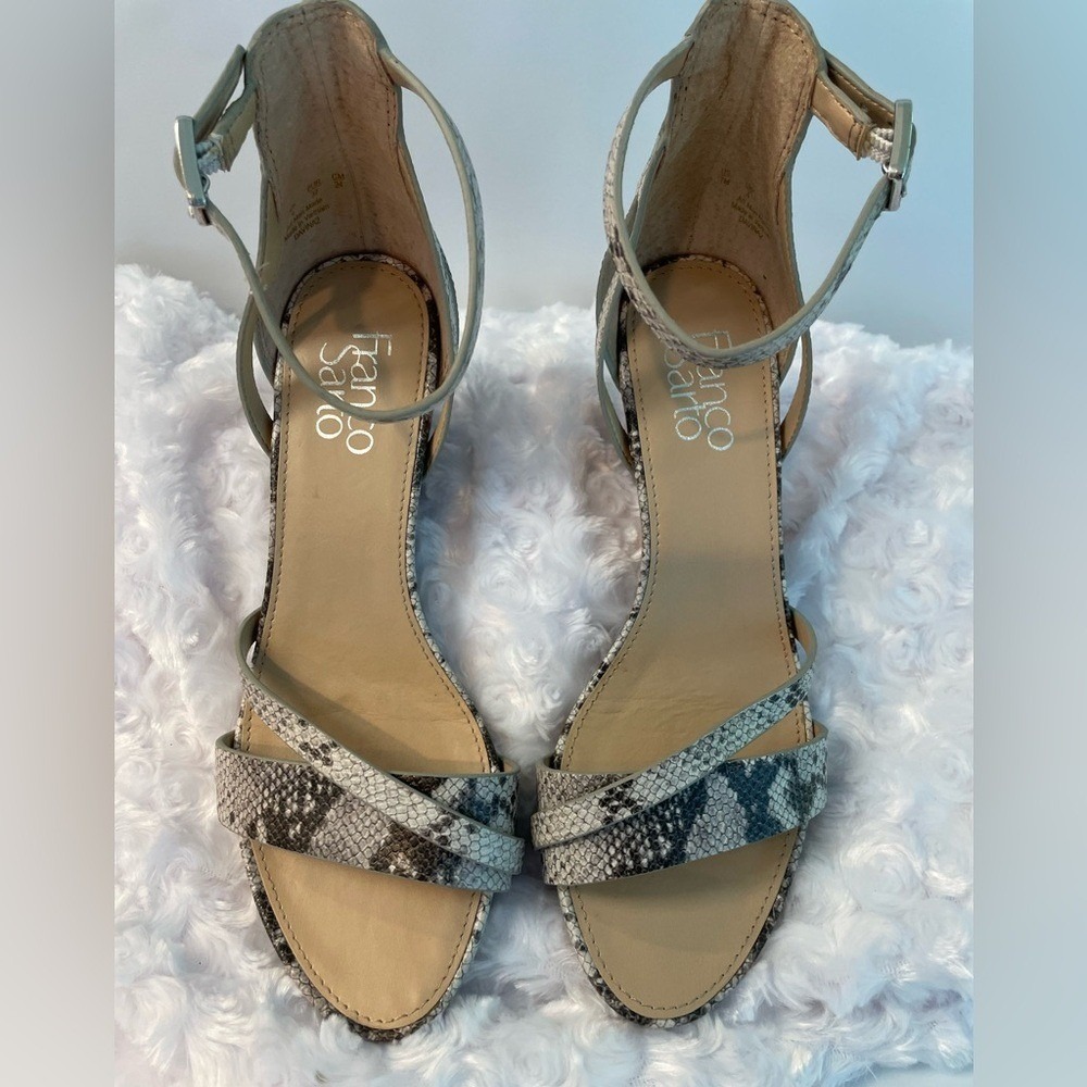 NWOT Franco Sarto Davina Wedge‎ Sandals